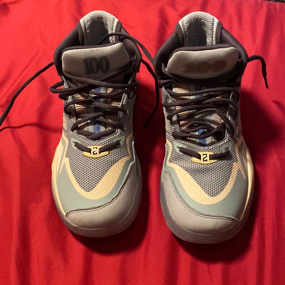 Kawhi Leonard New Balance “New Money” basketball shoes